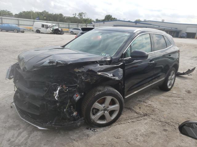 LINCOLN MKC PREMIE 2017 with VIN 5LMCJ1C92HUL11825 - Photo from auction