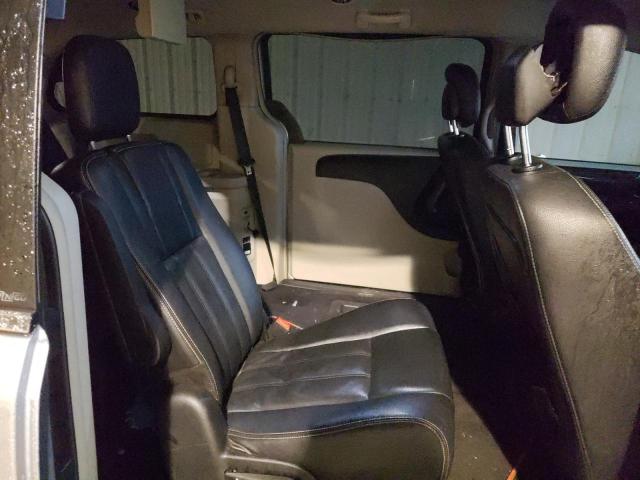 Photo 11 from auction – 2014 CHRYSLER TOWN & COU with VIN 2C4RC1BGXER125423