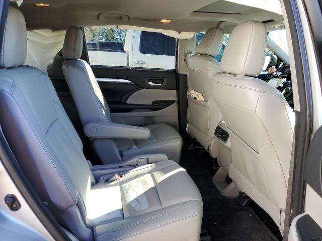 Photo 11 from auction – 2017 TOYOTA HIGHLANDER with VIN 5TDKZRFH2HS518426