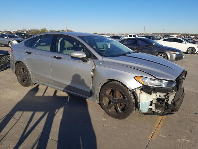 Photo 4 from auction – 2016 FORD FUSION S with VIN 3FA6P0G78GR129810
