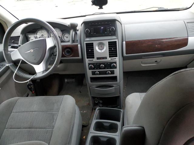 Photo 8 from auction – 2010 CHRYSLER TOWN & COU with VIN 2A4RR5D13AR155737