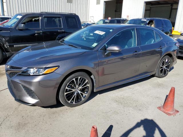 TOYOTA CAMRY SE 2020 with VIN 4T1G11AK2LU906239 - Photo from auction