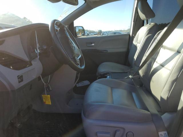 Photo 7 from auction – 2018 TOYOTA SIENNA XLE with VIN 5TDYZ3DC2JS929281