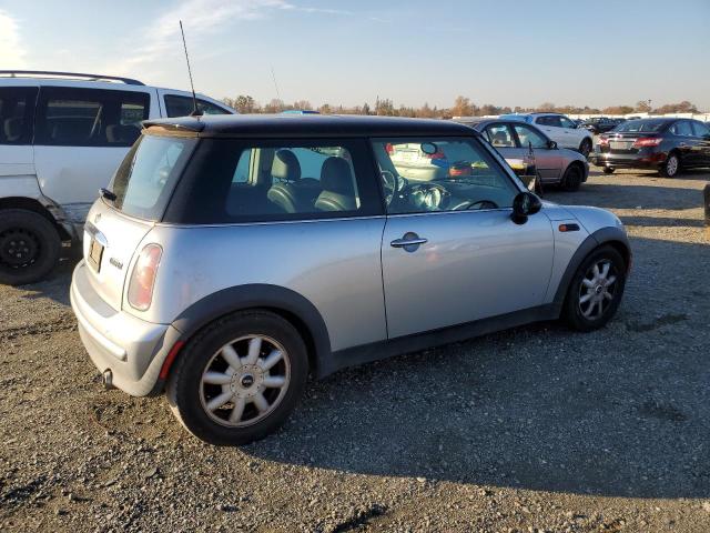 Photo 3 from auction – 2004 MINI COOPER with VIN WMWRC33484TC53716