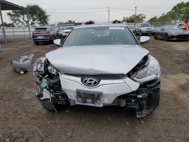Photo 5 from auction – 2017 HYUNDAI VELOSTER with VIN KMHTC6AD6HU313742