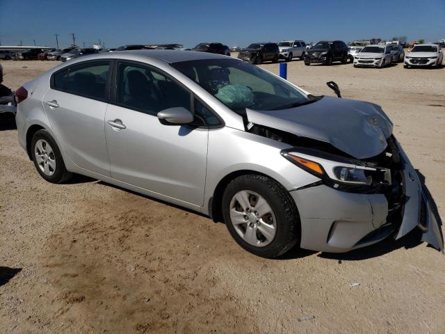 Photo 4 from auction – 2017 KIA FORTE LX with VIN 3KPFK4A7XHE016247