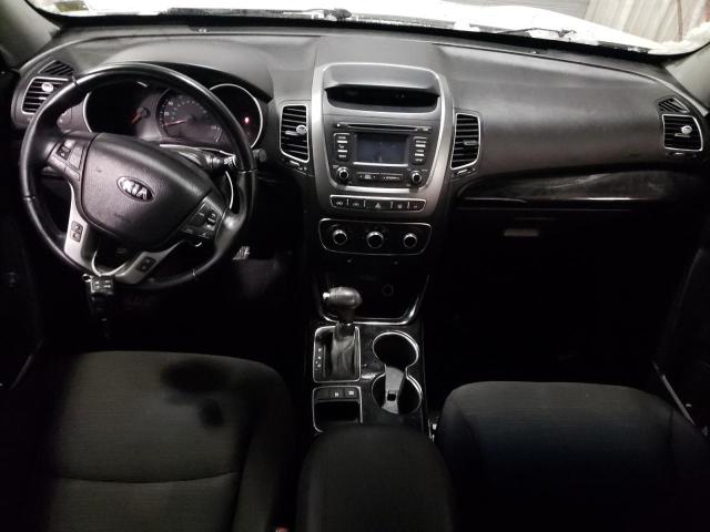 Photo 8 from auction – 2015 KIA SORENTO LX with VIN 5XYKTDA62FG550555