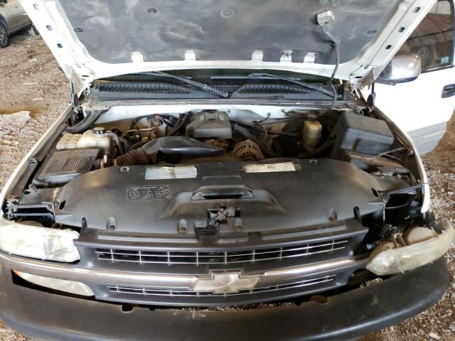 Photo 11 from auction – 2000 CHEVROLET SILVERADO with VIN 2GCEC19V8Y1111199