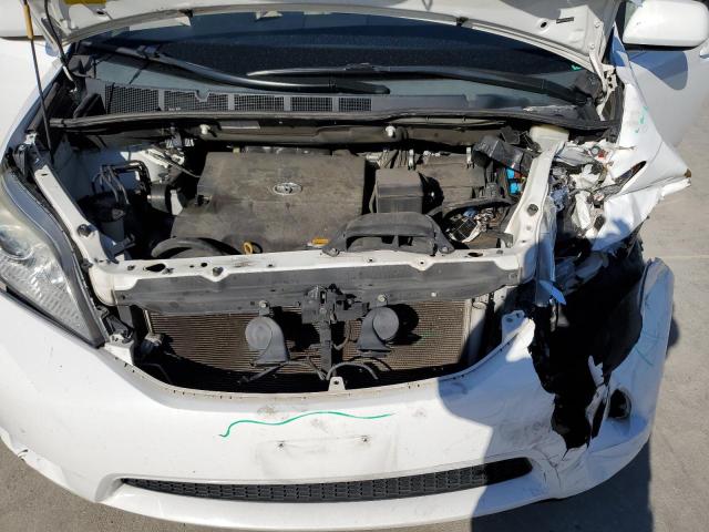 Photo 12 from auction – 2013 TOYOTA SIENNA XLE with VIN 5TDYK3DCXDS366487