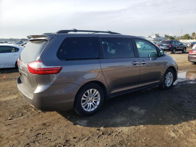 Photo 3 from auction – 2015 TOYOTA SIENNA XLE with VIN 5TDYK3DC7FS646239