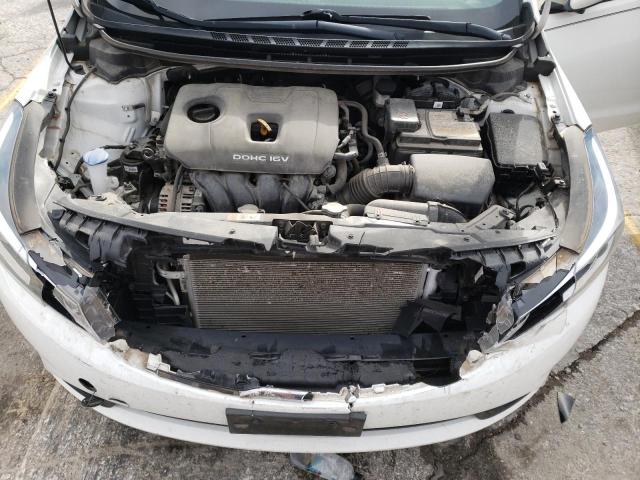 Photo 11 from auction – 2018 KIA FORTE LX with VIN 3KPFK4A71JE211661