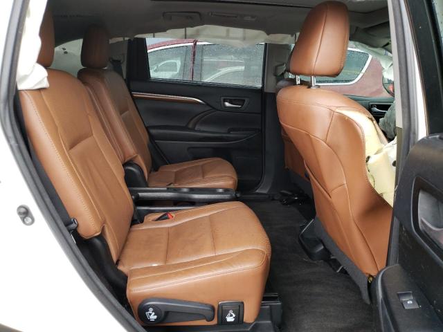 Photo 11 from auction – 2018 TOYOTA HIGHLANDER with VIN 5TDYZRFH0JS260116