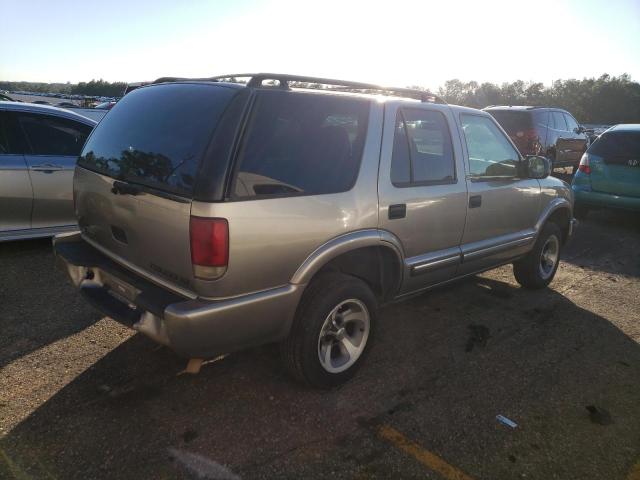 Photo 3 from auction – 2000 CHEVROLET BLAZER with VIN 1GNCS13W2Y2260386