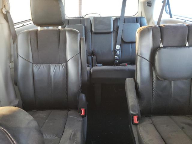 Photo 10 from auction – 2015 CHRYSLER TOWN & COU with VIN 2C4RC1GG2FR710782