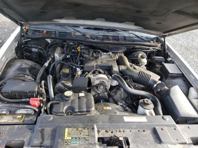 Photo 11 from auction – 2004 FORD CROWN VICT with VIN 2FAFP74W14X168739