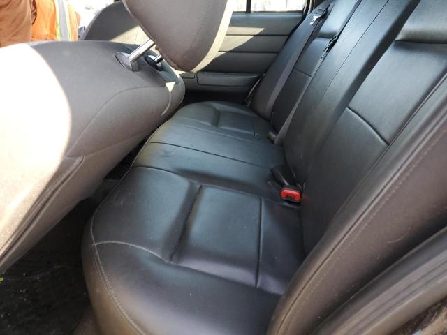 Photo 10 from auction – 2011 FORD CROWN VICT with VIN 2FABP7BV7BX163048