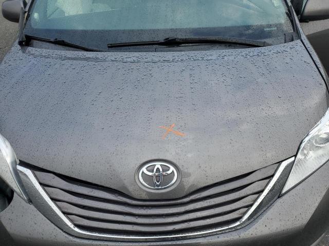 Photo 12 from auction – 2017 TOYOTA SIENNA LE with VIN 5TDKZ3DC0HS828269