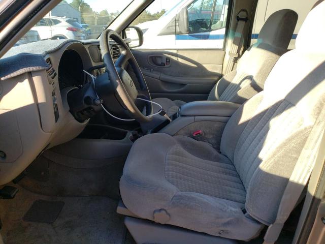 Photo 7 from auction – 2000 CHEVROLET BLAZER with VIN 1GNCS13W2Y2260386