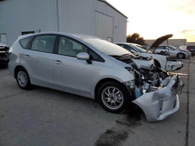 Photo 4 from auction – 2014 TOYOTA PRIUS V with VIN JTDZN3EU5EJ014693