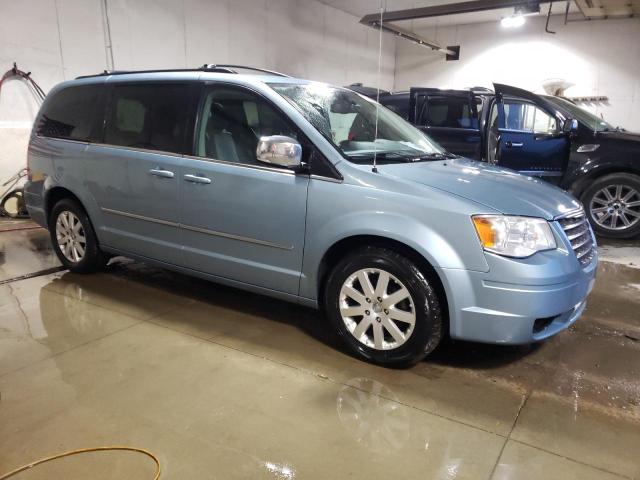 Photo 4 from auction – 2010 CHRYSLER TOWN & COU with VIN 2A4RR8D11AR479836