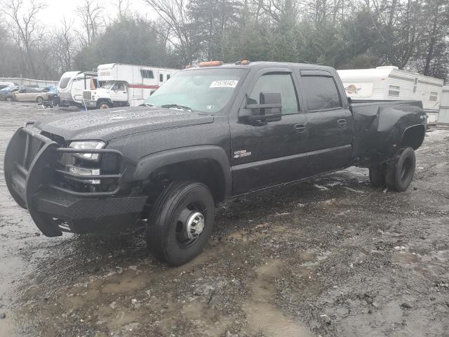 CHEVROLET 3500 2003 with VIN 1GCJK33133F112166 - Photo from auction