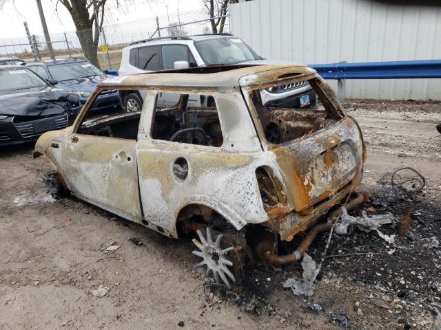 Photo 2 from auction – 2004 MINI COOPER S with VIN WMWRE33484TD84915
