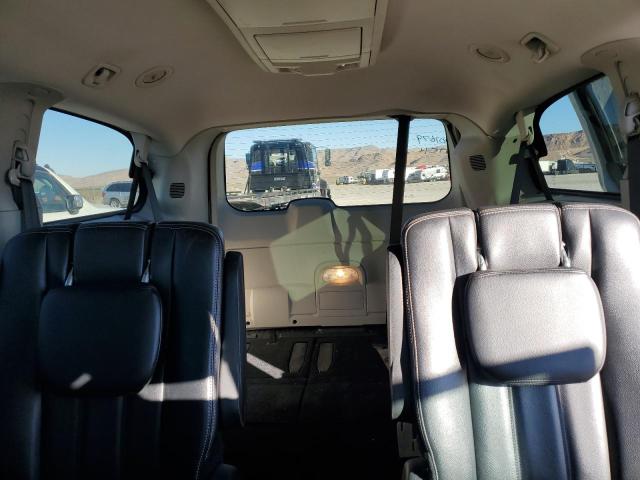 Photo 10 from auction – 2015 CHRYSLER TOWN & COU with VIN 2C4RC1BG1FR608784