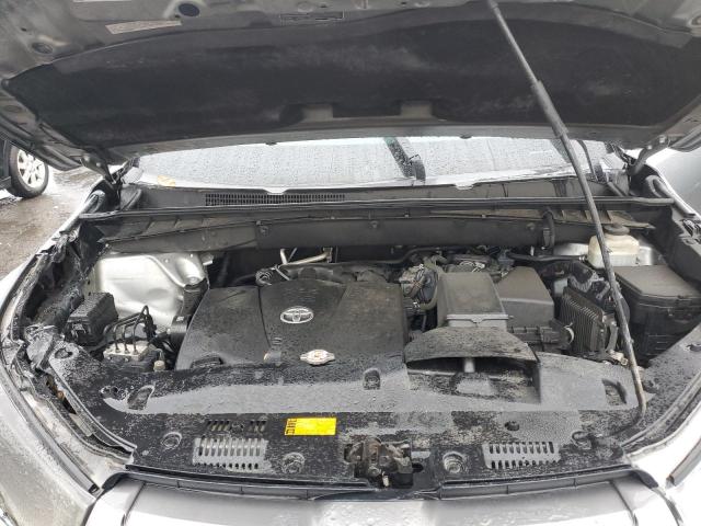 Photo 11 from auction – 2018 TOYOTA HIGHLANDER with VIN 5TDBZRFH3JS868668