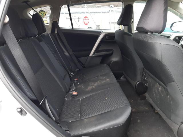 Photo 11 from auction – 2017 TOYOTA RAV4 LE with VIN 2T3BFREV5HW622617