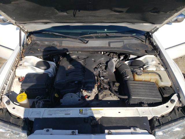Photo 11 from auction – 2010 CHRYSLER 300 TOURIN with VIN 2C3CA5CV5AH326750