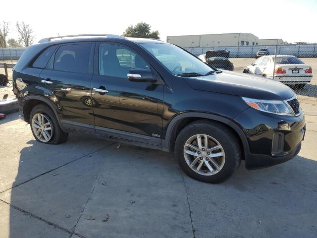 Photo 4 from auction – 2015 KIA SORENTO LX with VIN 5XYKTDA75FG584398