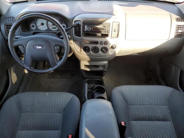 Photo 8 from auction – 2003 FORD ESCAPE XLT with VIN 1FMYU03163KE14352