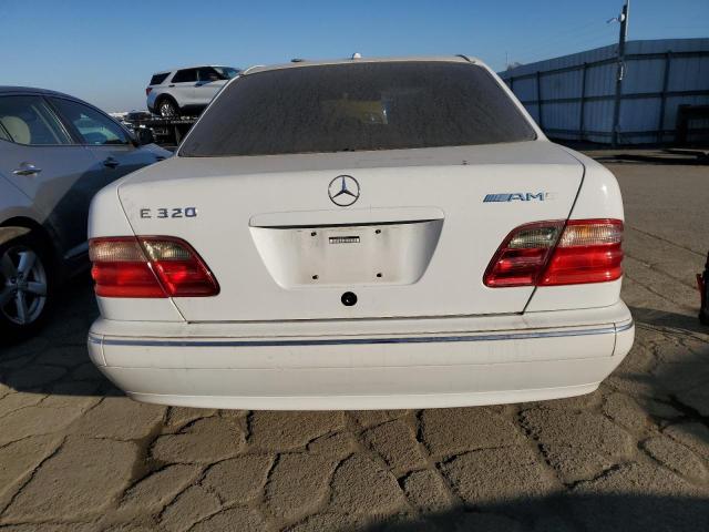 Photo 6 from auction – 2000 MERCEDES-BENZ E-320 with VIN WDBJF65J4YB098505