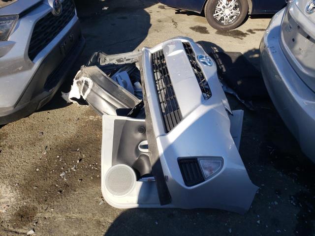 Photo 12 from auction – 2014 TOYOTA PRIUS C with VIN JTDKDTB32E1068596