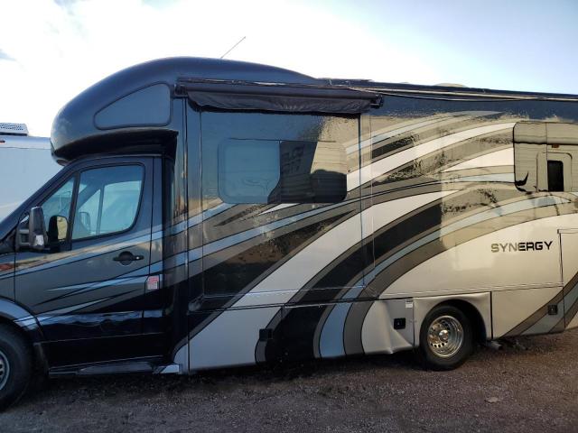 Photo 9 from auction – 2016 THMC MOTORHOME with VIN WDAPF4CC0G9684244
