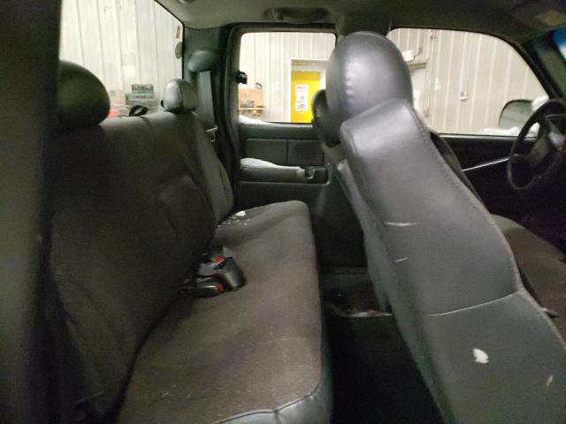 Photo 11 from auction – 2002 GMC NEW SIERRA with VIN 2GTEK19VX21141055