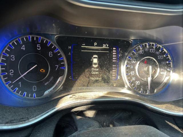 Photo 9 from auction – 2015 CHRYSLER 200 LIMITE with VIN 1C3CCCAB7FN574603