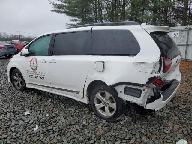 Photo 2 from auction – 2019 TOYOTA SIENNA LE with VIN 5TDKZ3DC4KS020403
