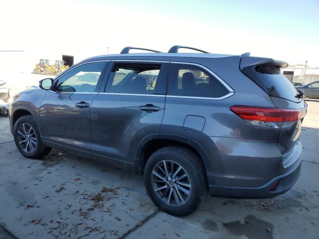 Photo 2 from auction – 2018 TOYOTA HIGHLANDER with VIN 5TDKZRFH2JS530453