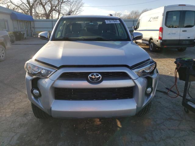 Photo 5 from auction – 2019 TOYOTA 4RUNNER SR with VIN JTEBU5JR2K5639067