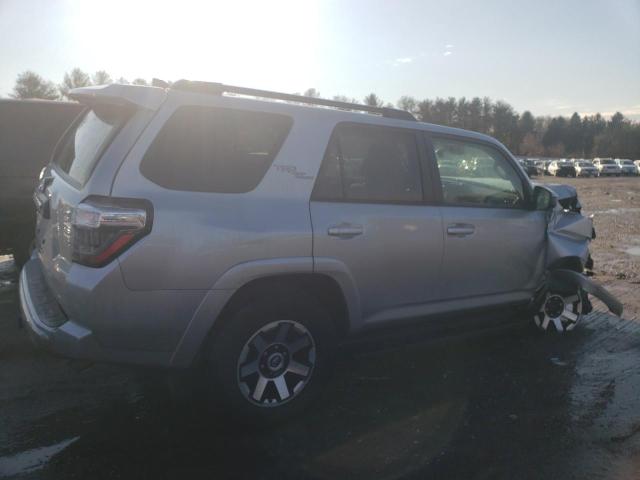 Photo 3 from auction – 2020 TOYOTA 4RUNNER SR with VIN JTEBU5JR9L5792580