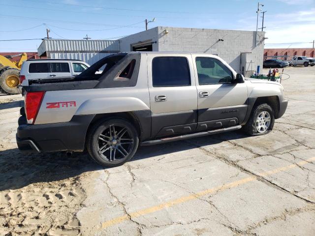 Photo 3 from auction – 2002 CHEVROLET AVALANCHE with VIN 3GNEC13T72G115807