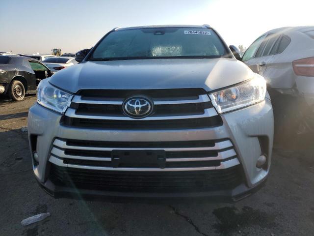 Photo 5 from auction – 2019 TOYOTA HIGHLANDER with VIN 5TDJZRFH4KS616716