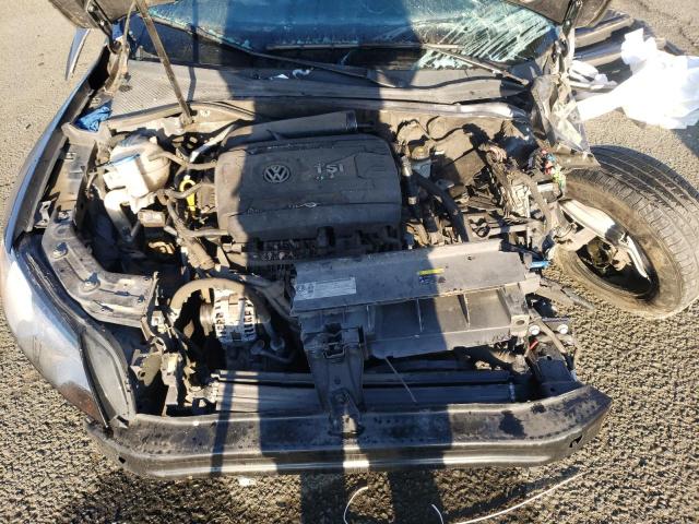Photo 11 from auction – 2015 VOLKSWAGEN PASSAT S with VIN 1VWAT7A36FC017130