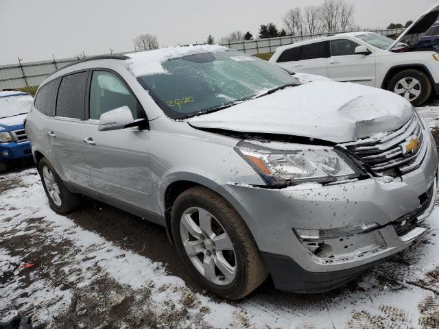Photo 4 from auction – 2017 CHEVROLET TRAVERSE L with VIN 1GNKVGKD7HJ334560