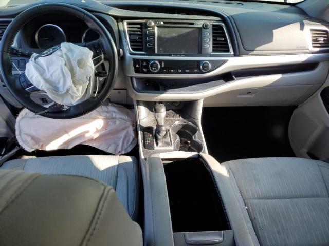 Photo 8 from auction – 2019 TOYOTA HIGHLANDER with VIN 5TDZZRFH7KS345590
