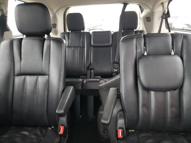 Photo 10 from auction – 2013 CHRYSLER TOWN & COU with VIN 2C4RC1CG6DR589595