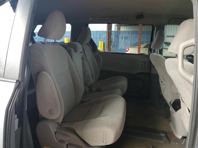 Photo 11 from auction – 2017 TOYOTA SIENNA LE with VIN 5TDKZ3DC0HS812895