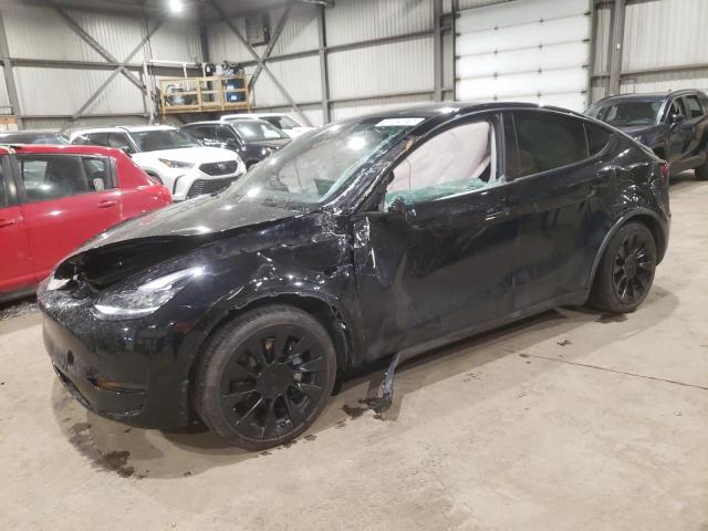 TESLA MODEL Y 2022 with VIN 7SAYGDEE0NF379443 - Photo from auction