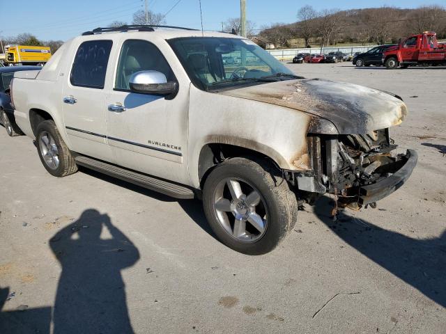 Photo 4 from auction – 2011 CHEVROLET AVALANCHE with VIN 3GNTKGE39BG169040